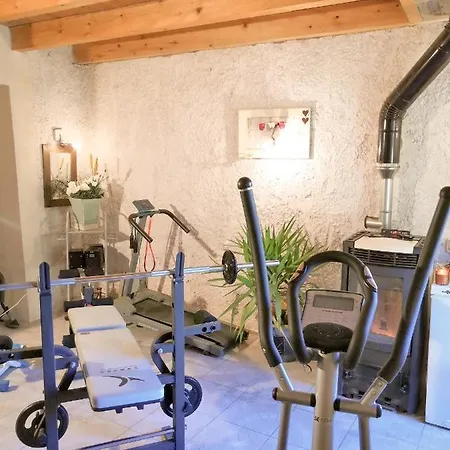 Holiday home La Maison Du Bonheur 20 Personnes Avec Jacuzzi Anneyron